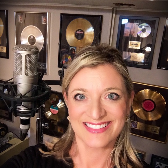 Meet your Posher, Angela - Picture 6 of 6